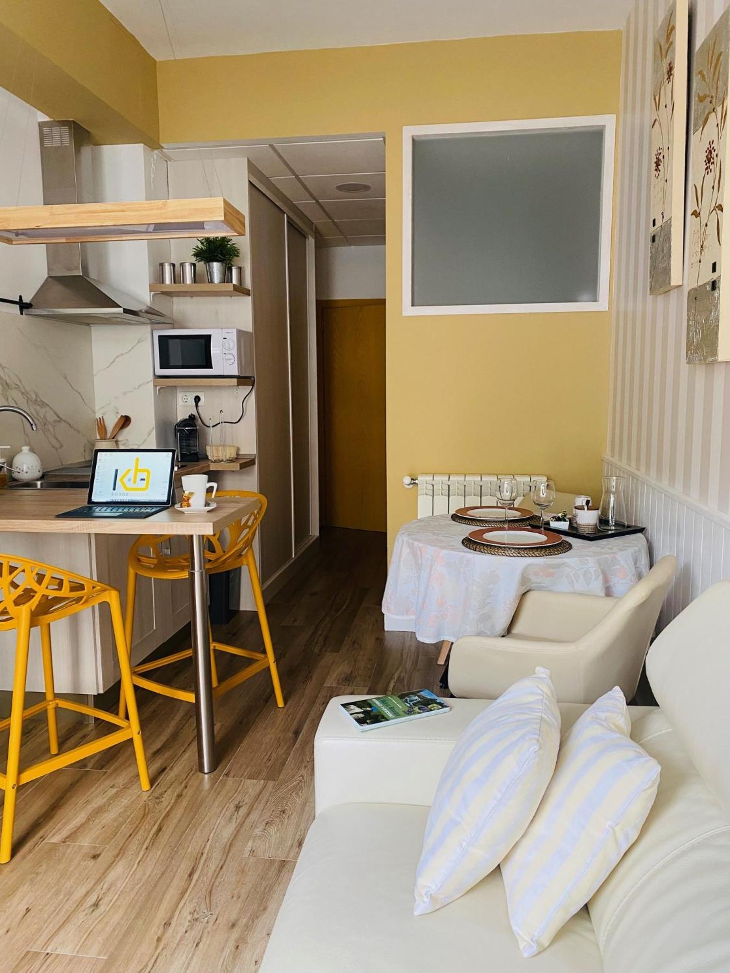 Apartamento Netu - Kasasbenas เบนาสเก ภายนอก รูปภาพ